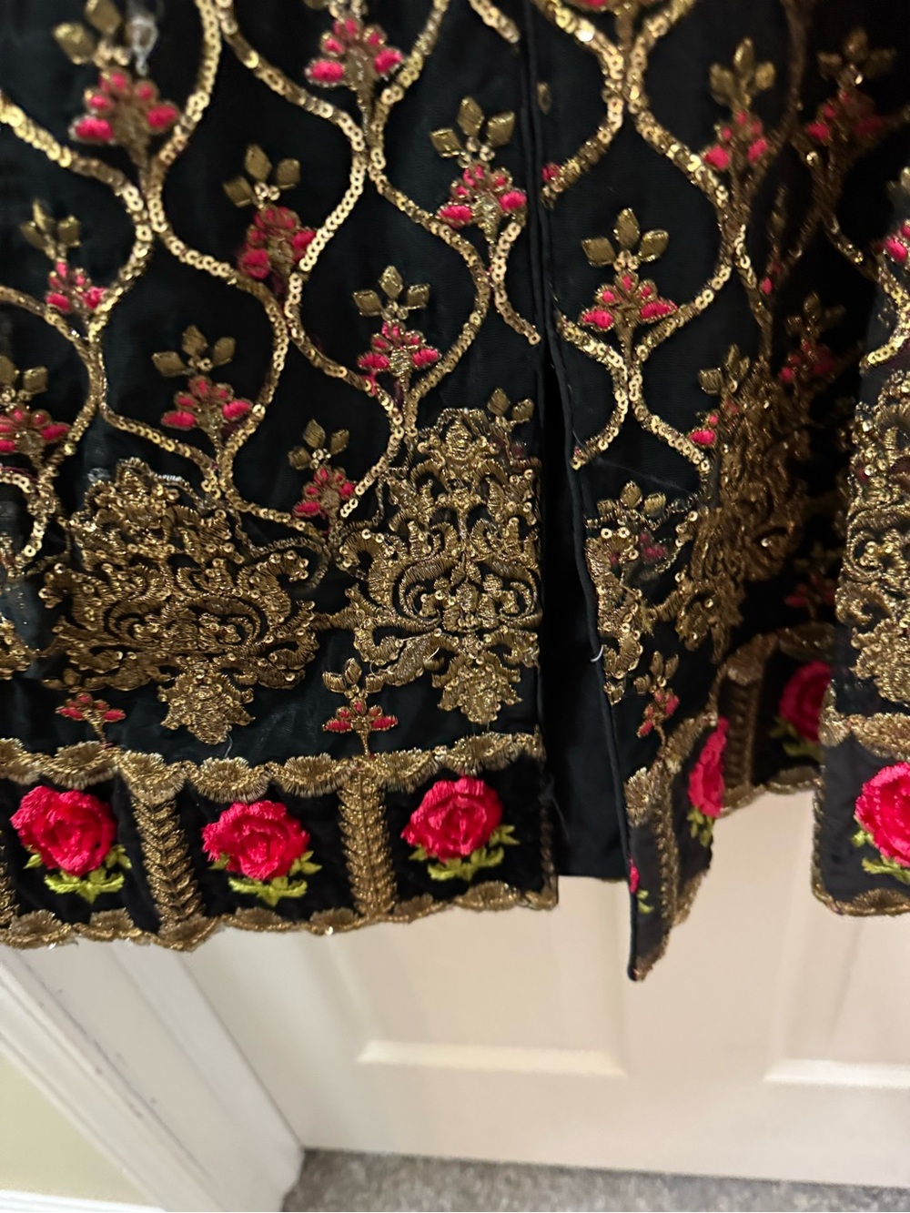 Zainab Hasan  embroidered dress M - Picture 2 of 11